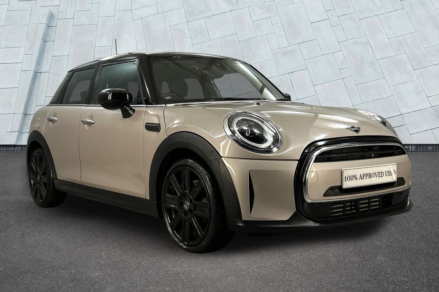 Main listing image - MINI Hatchback 5dr