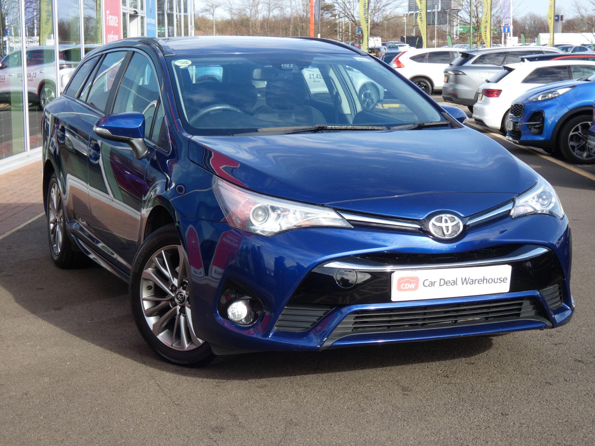 Main listing image - Toyota Avensis