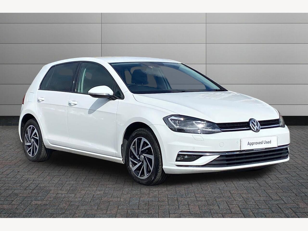 Main listing image - Volkswagen Golf