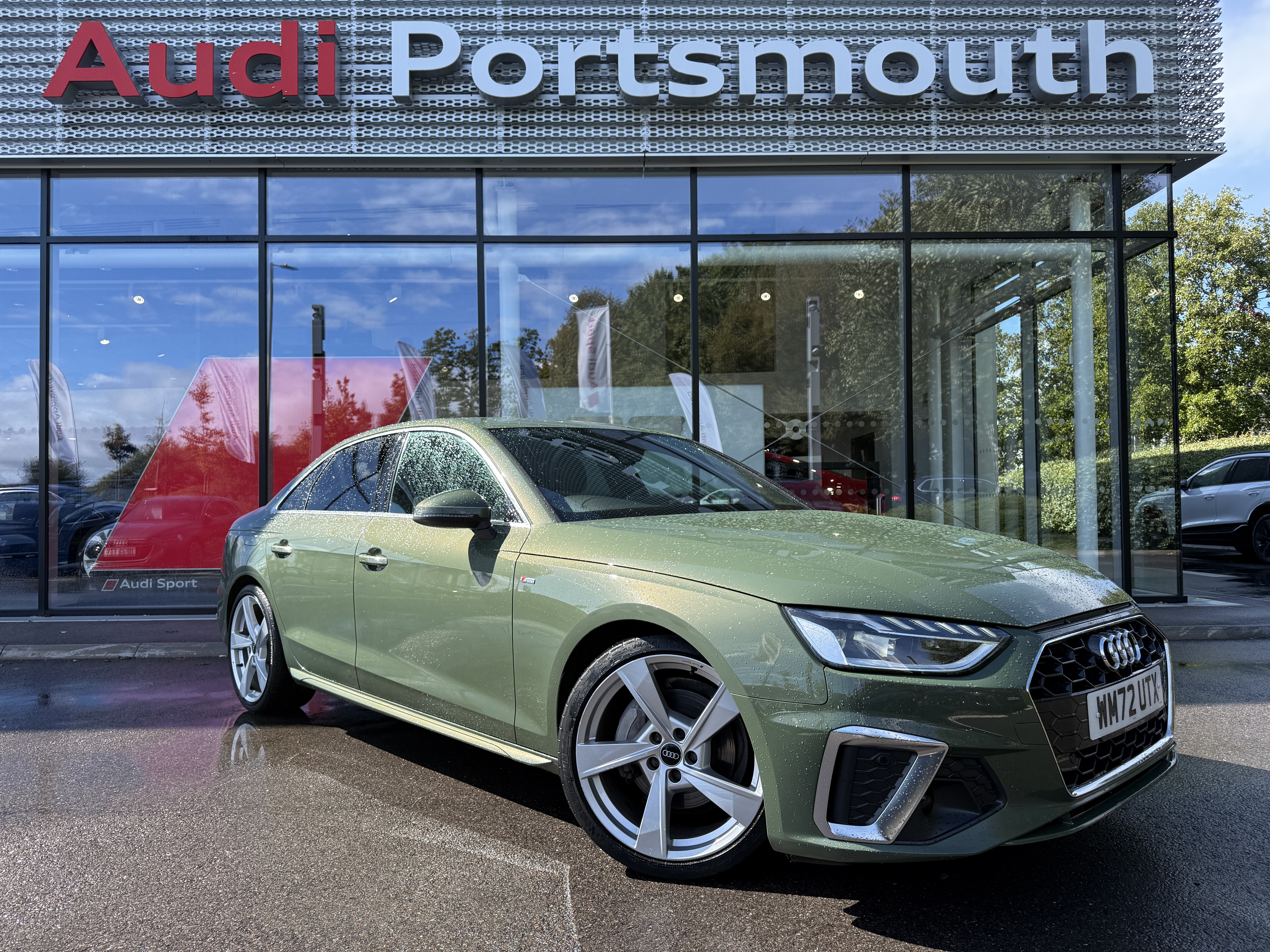 Main listing image - Audi A4
