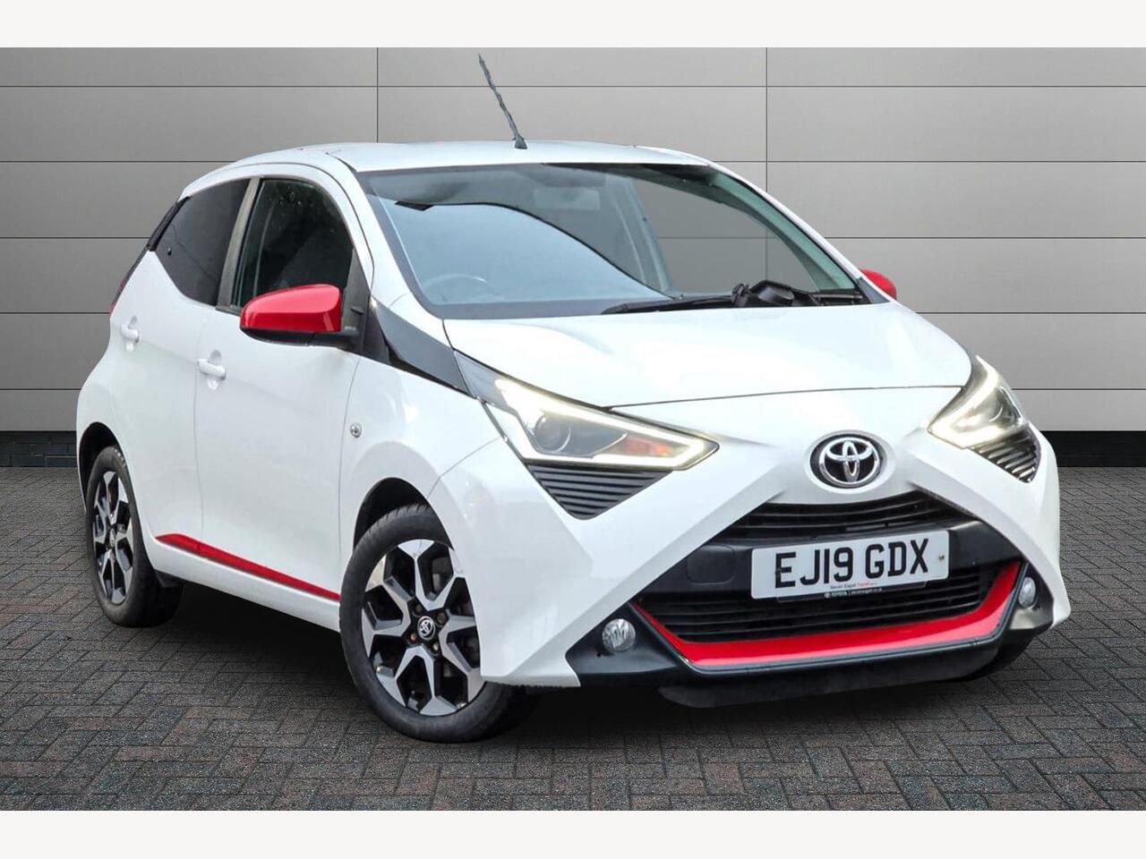 Main listing image - Toyota Aygo