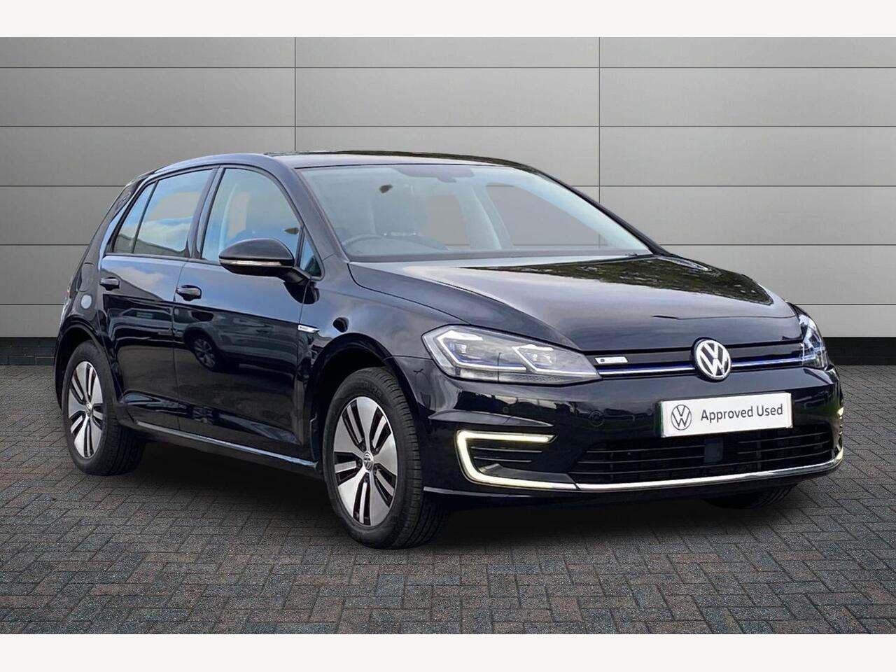 Main listing image - Volkswagen Golf