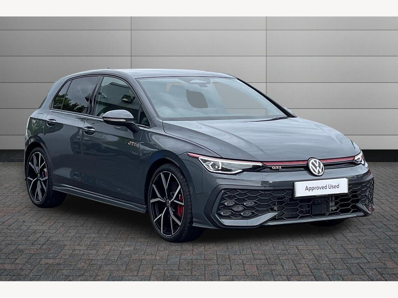 Main listing image - Volkswagen Golf