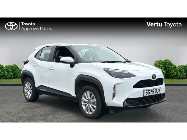 Main listing image - Toyota Yaris Cross