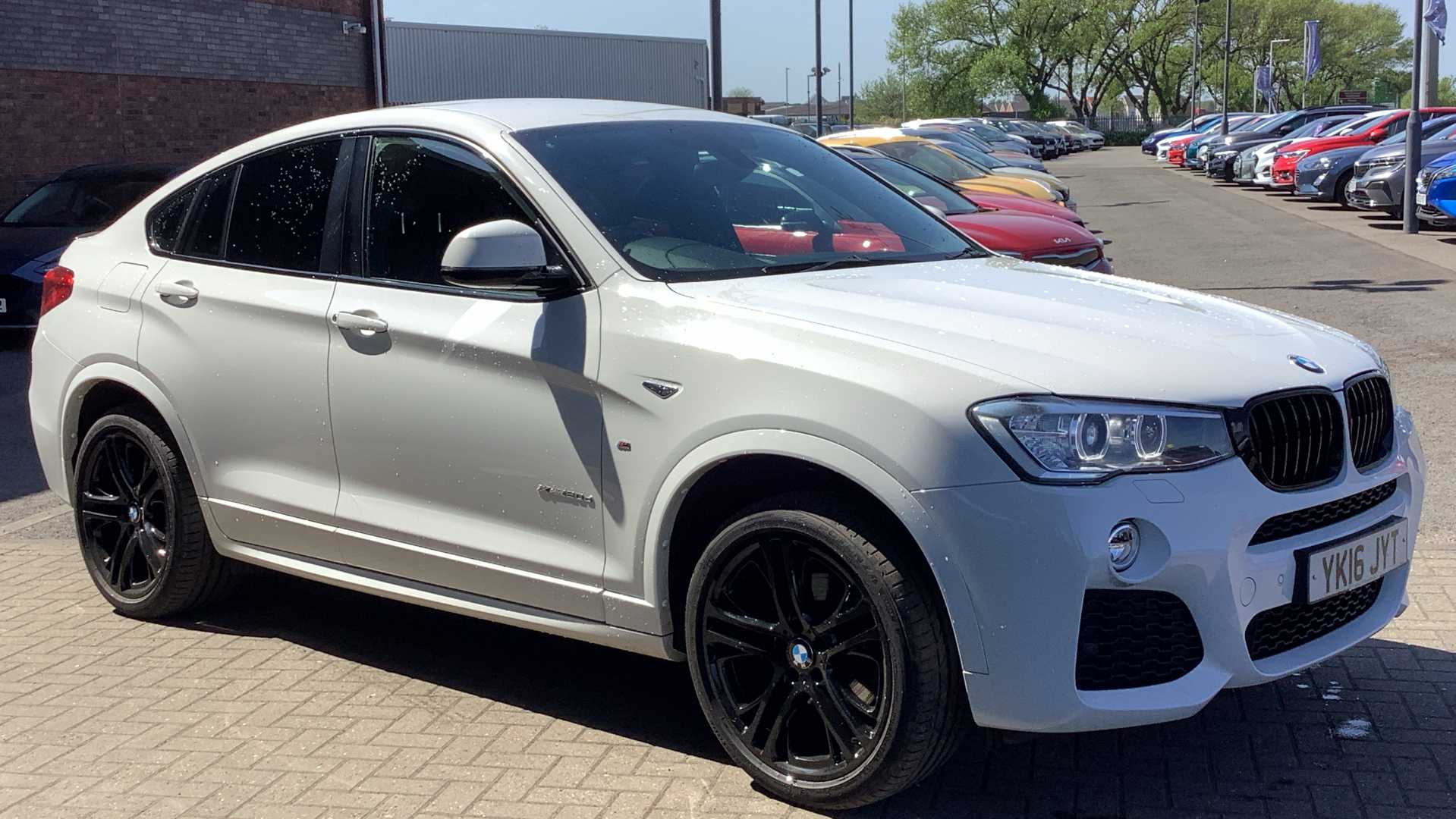 Main listing image - BMW X4