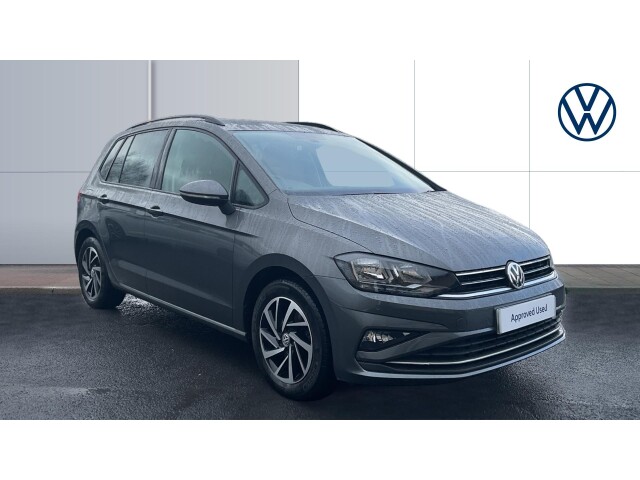 Main listing image - Volkswagen Golf SV