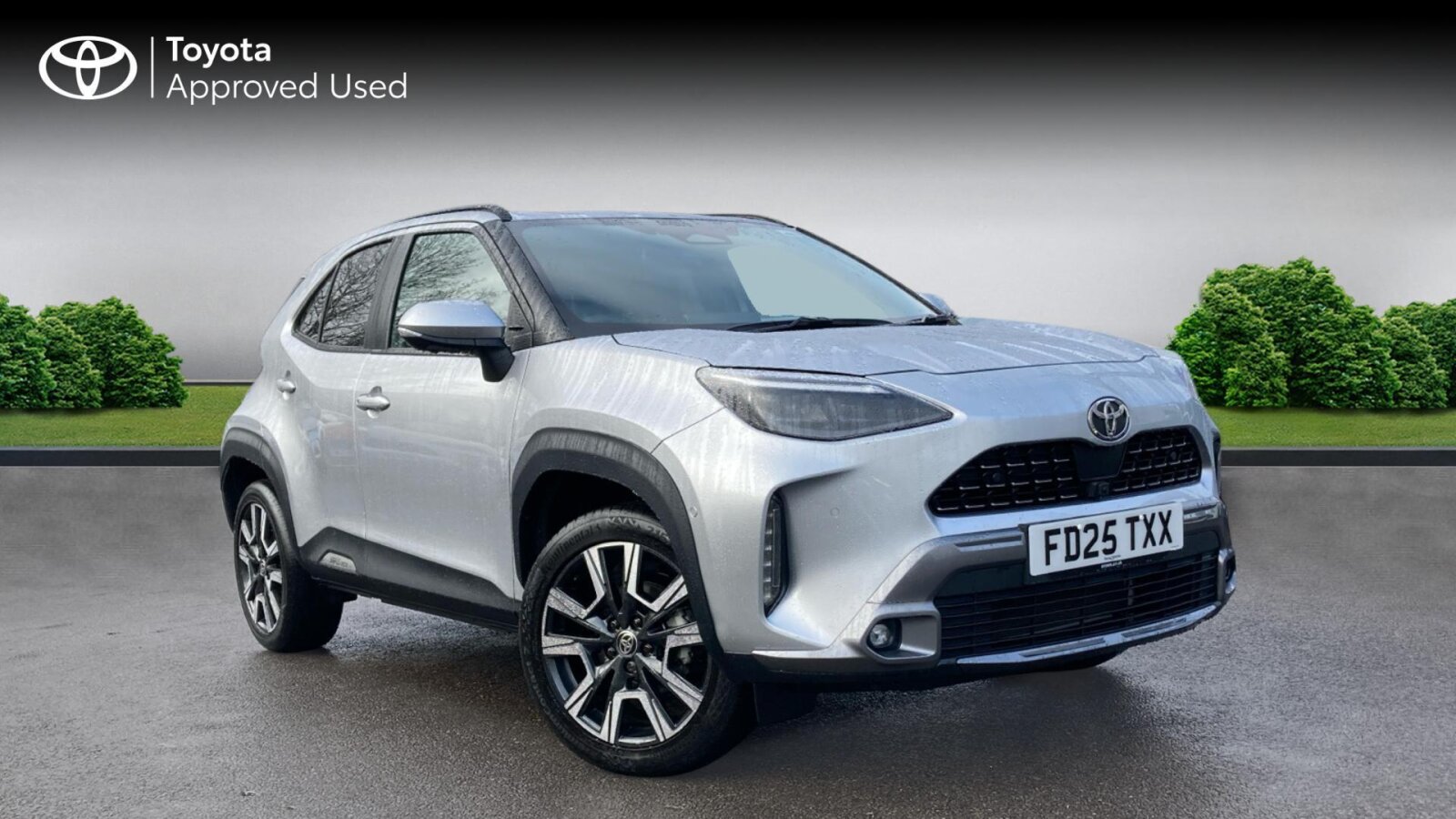 Main listing image - Toyota Yaris Cross