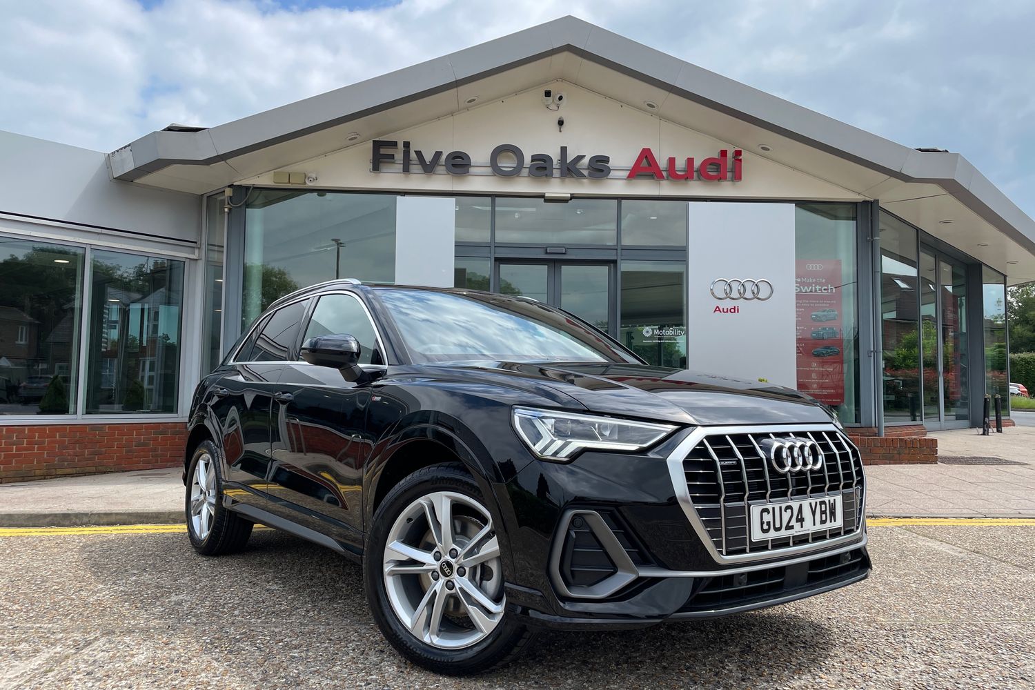 Main listing image - Audi Q3