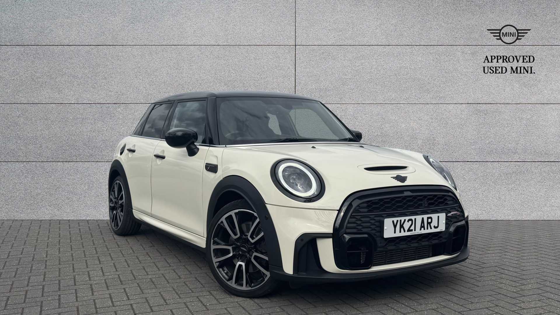 Main listing image - MINI Hatchback 5dr