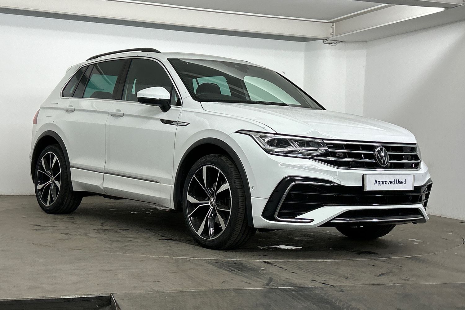 Main listing image - Volkswagen Tiguan