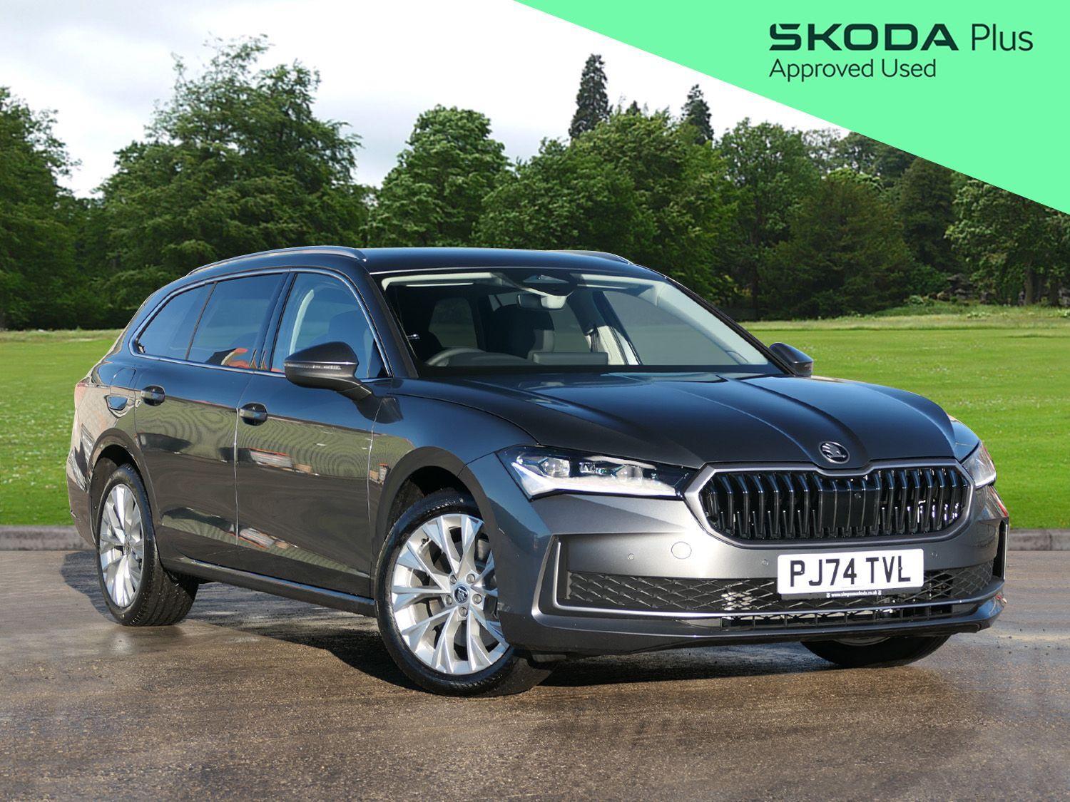 Main listing image - Skoda Superb Estate