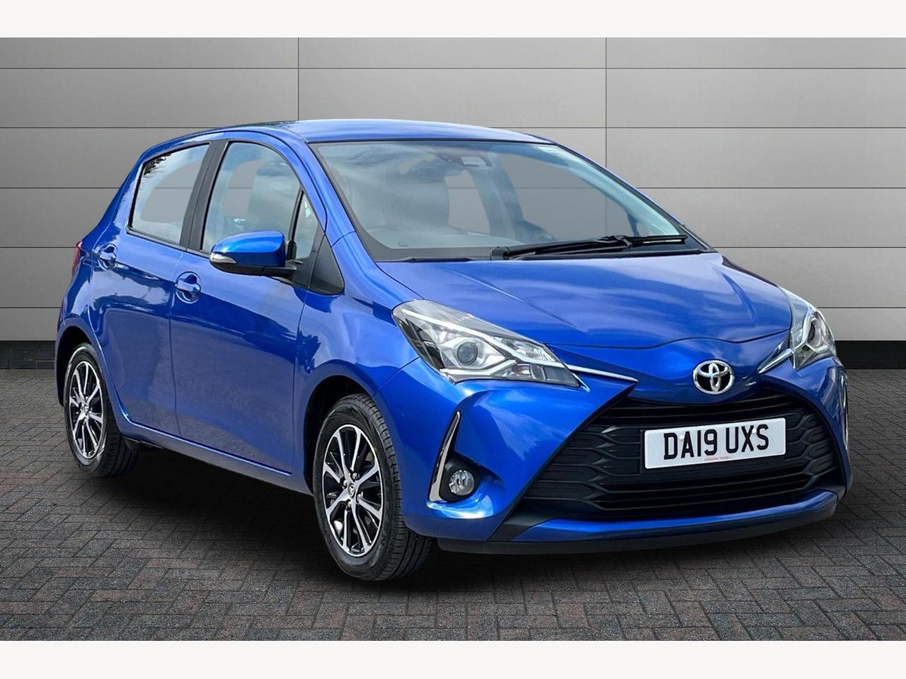 Main listing image - Toyota Yaris