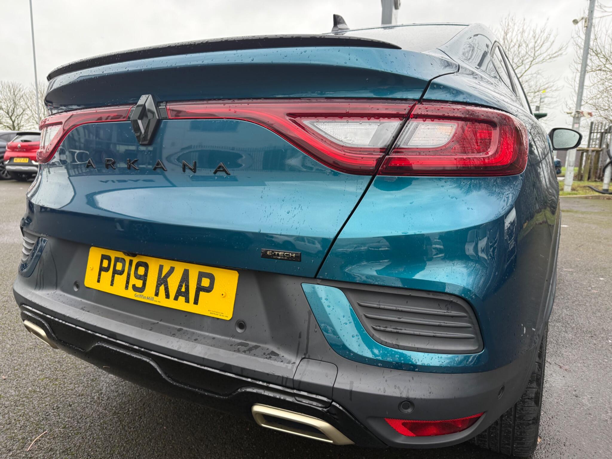 Main listing image - Renault Arkana