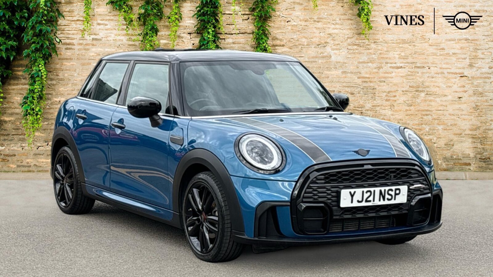 Main listing image - MINI Hatchback 5dr