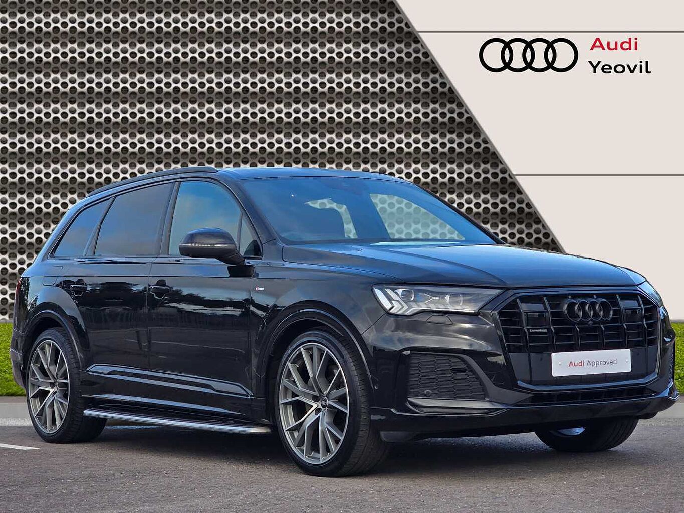Main listing image - Audi Q7