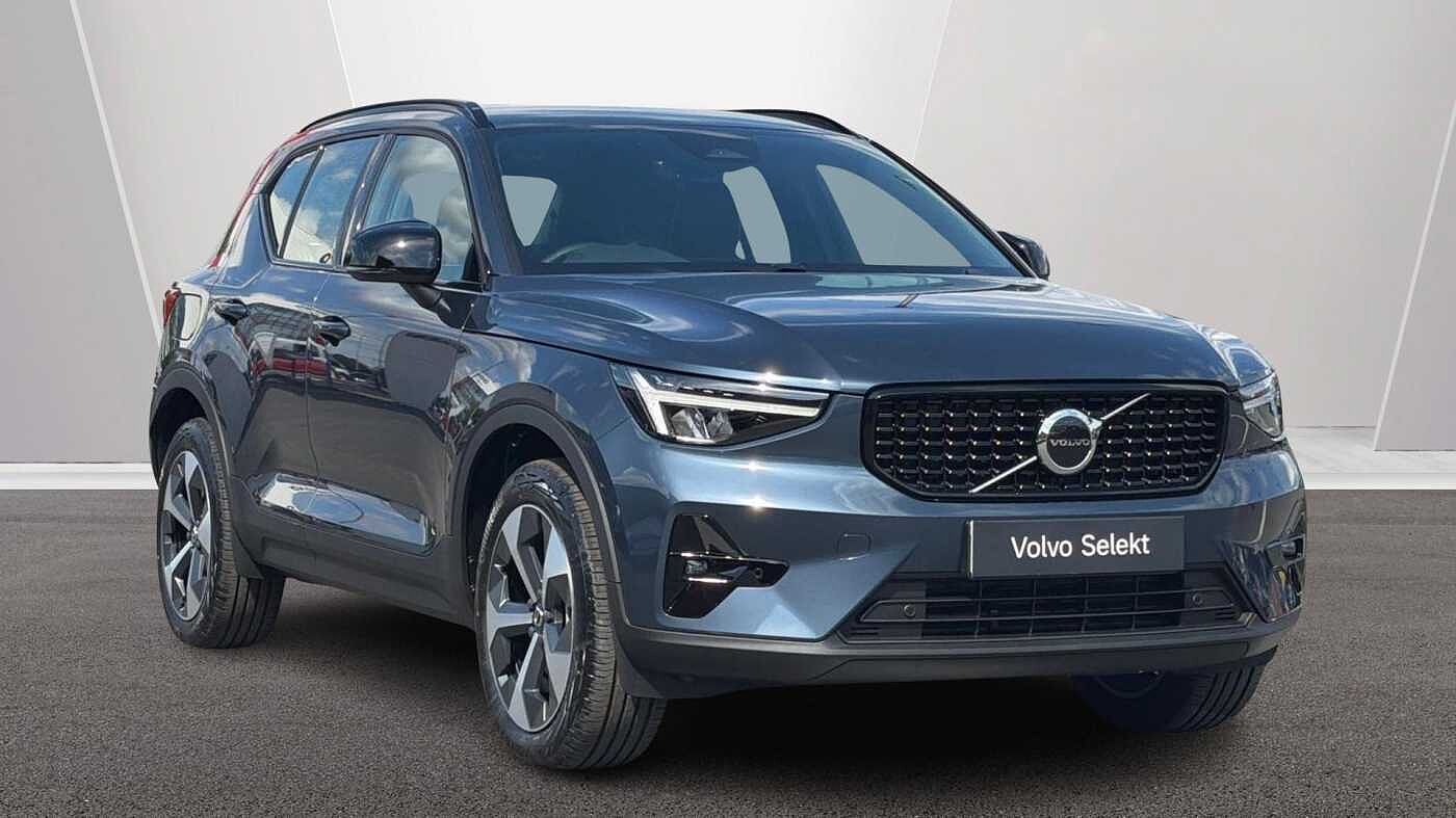 Main listing image - Volvo XC40