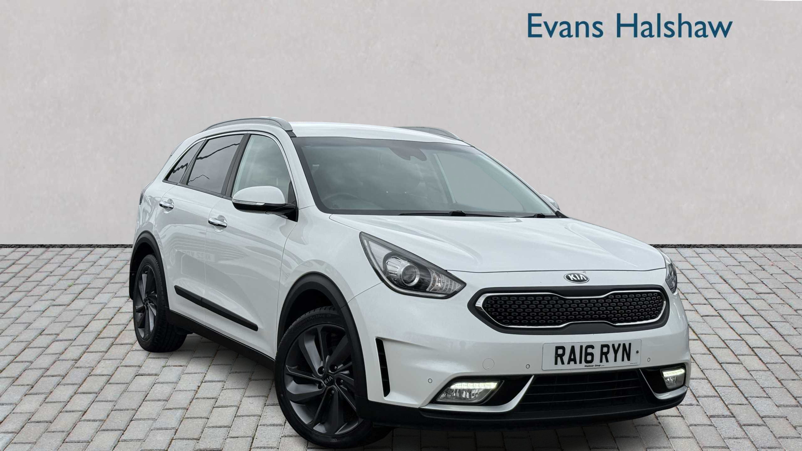 Main listing image - Kia Niro