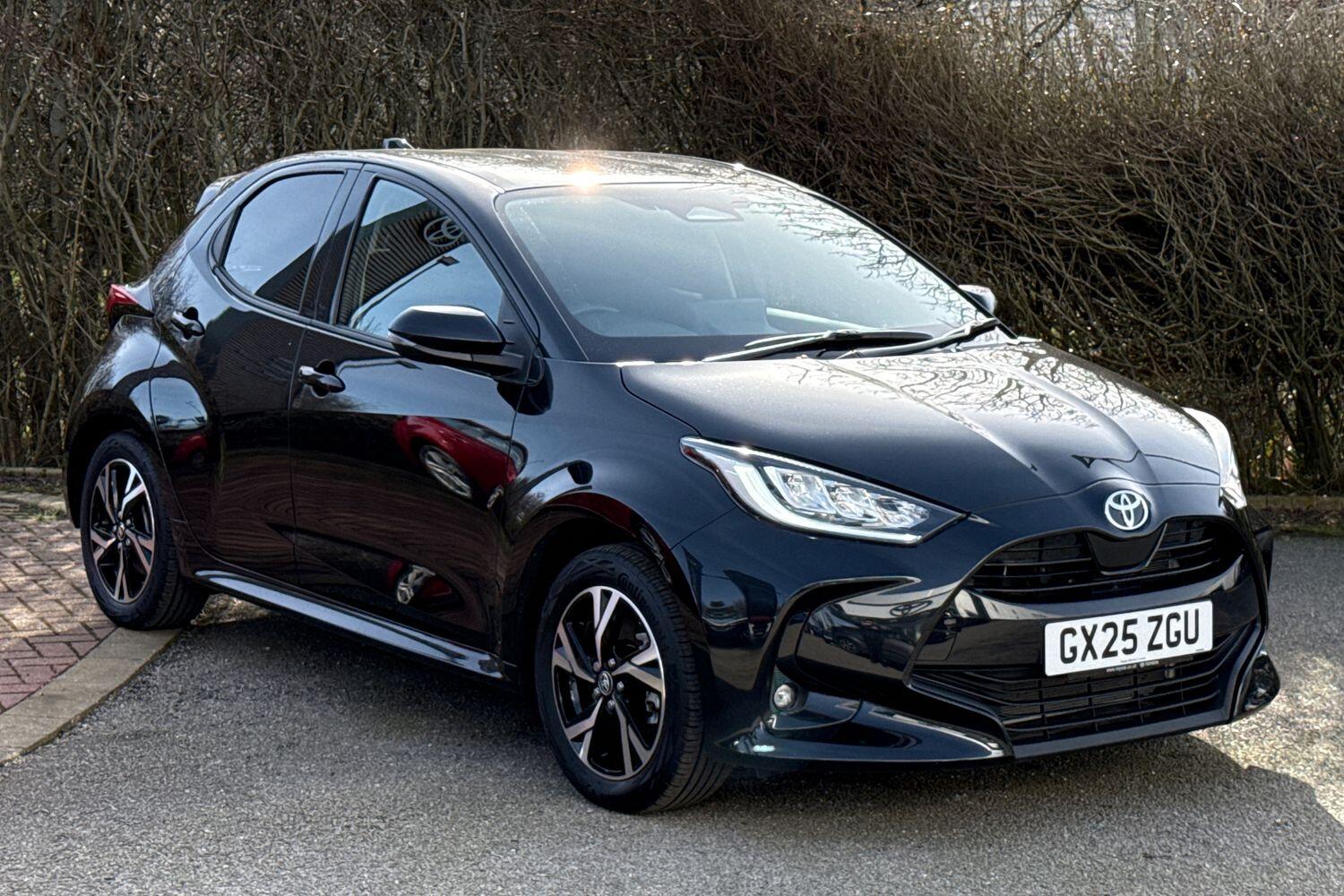 Main listing image - Toyota Yaris