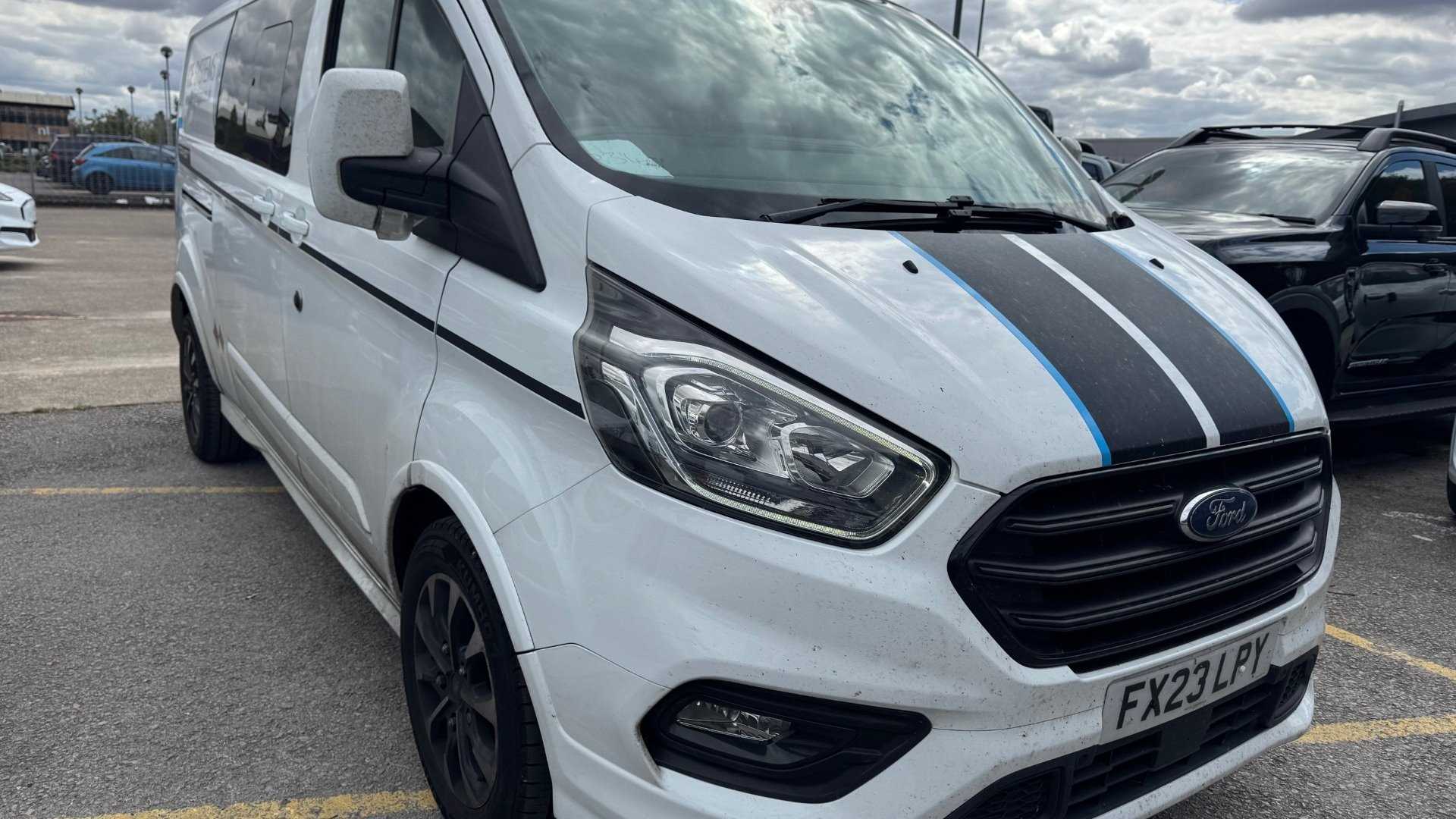 Main listing image - Ford Transit Custom