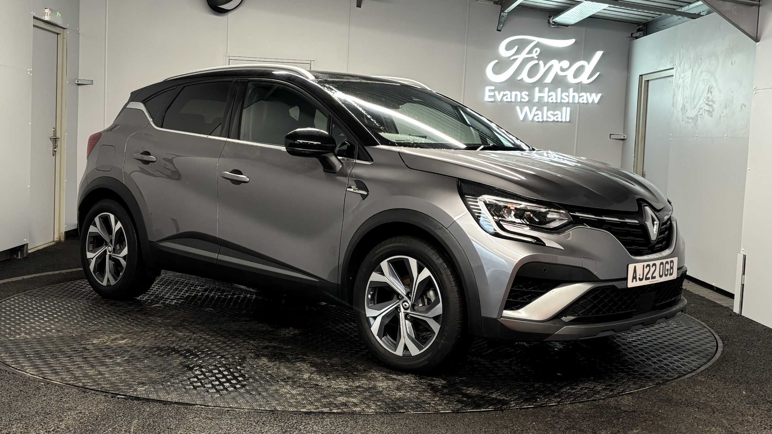 Main listing image - Renault Captur