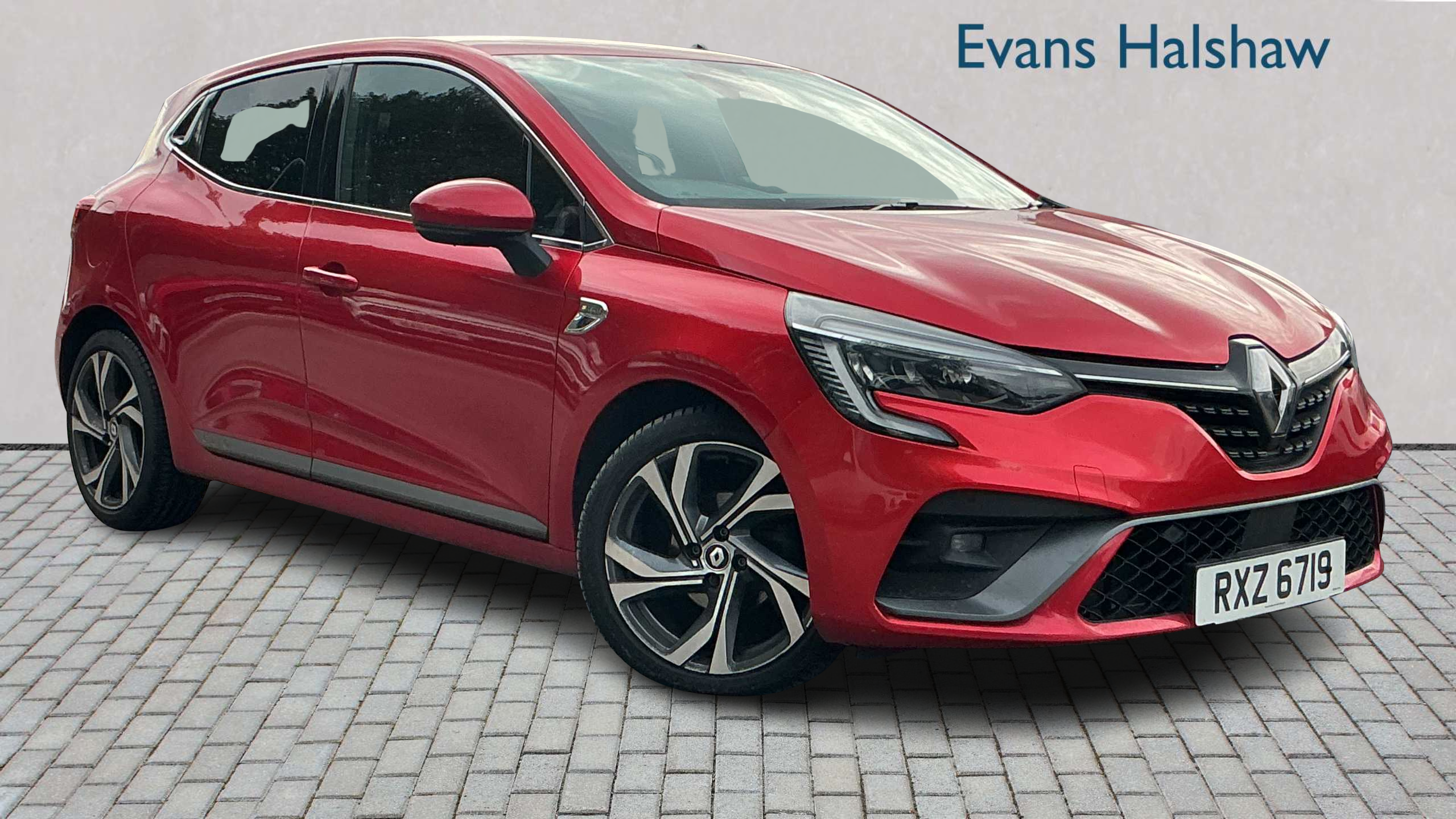 Main listing image - Renault Clio