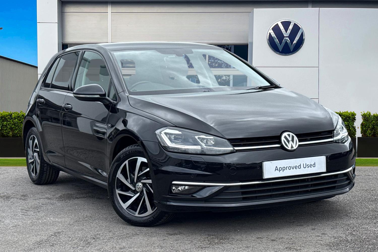 Main listing image - Volkswagen Golf