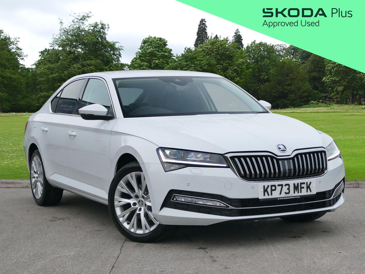 Main listing image - Skoda Superb