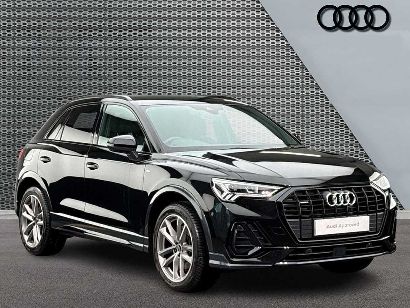Main listing image - Audi Q3