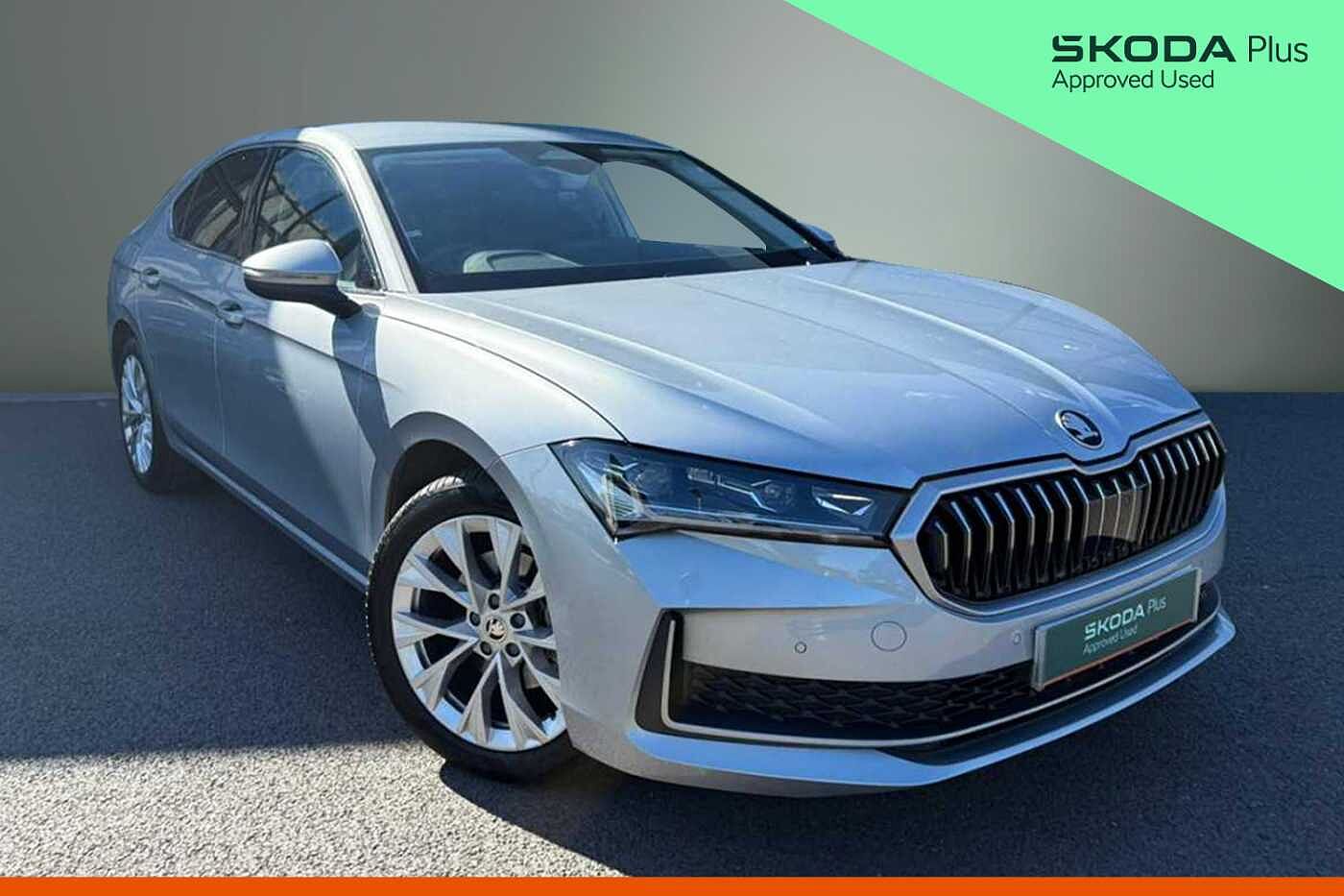 Main listing image - Skoda Superb