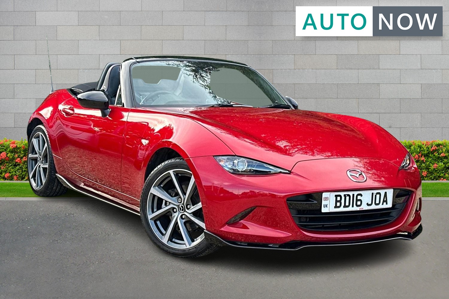 Main listing image - Mazda MX-5