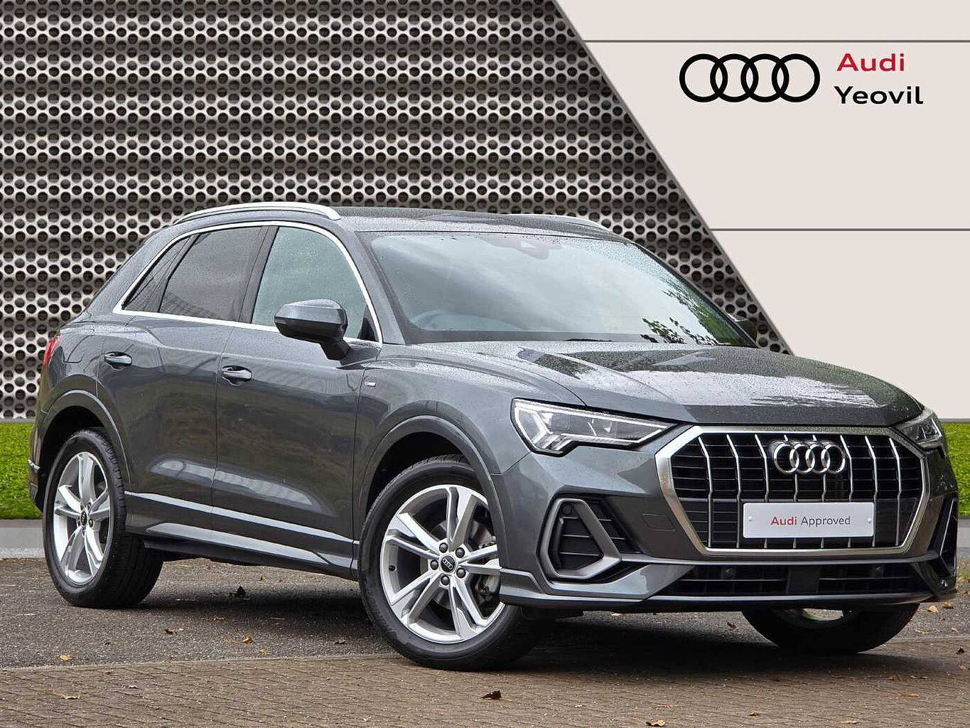 Main listing image - Audi Q3