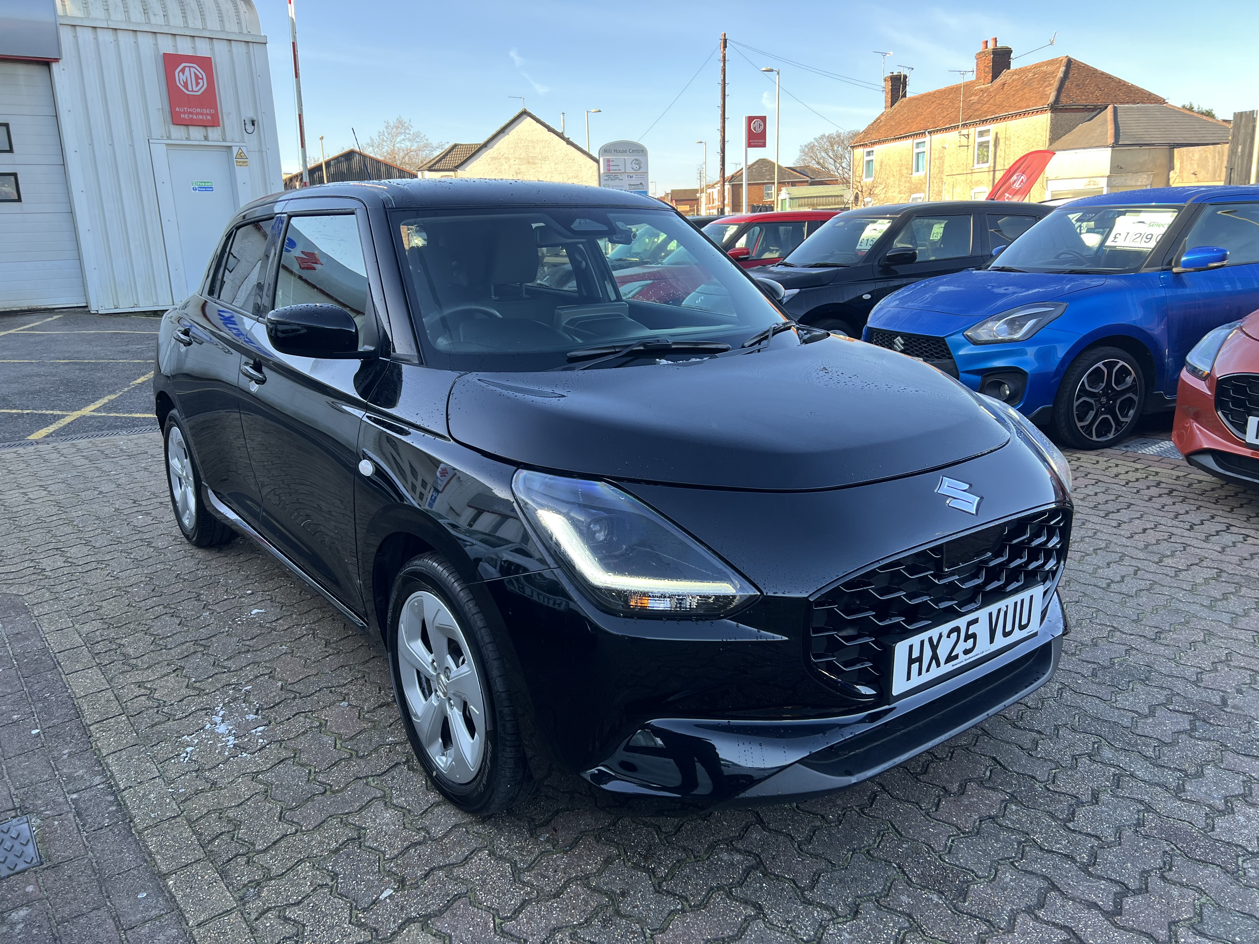 Main listing image - Suzuki Swift