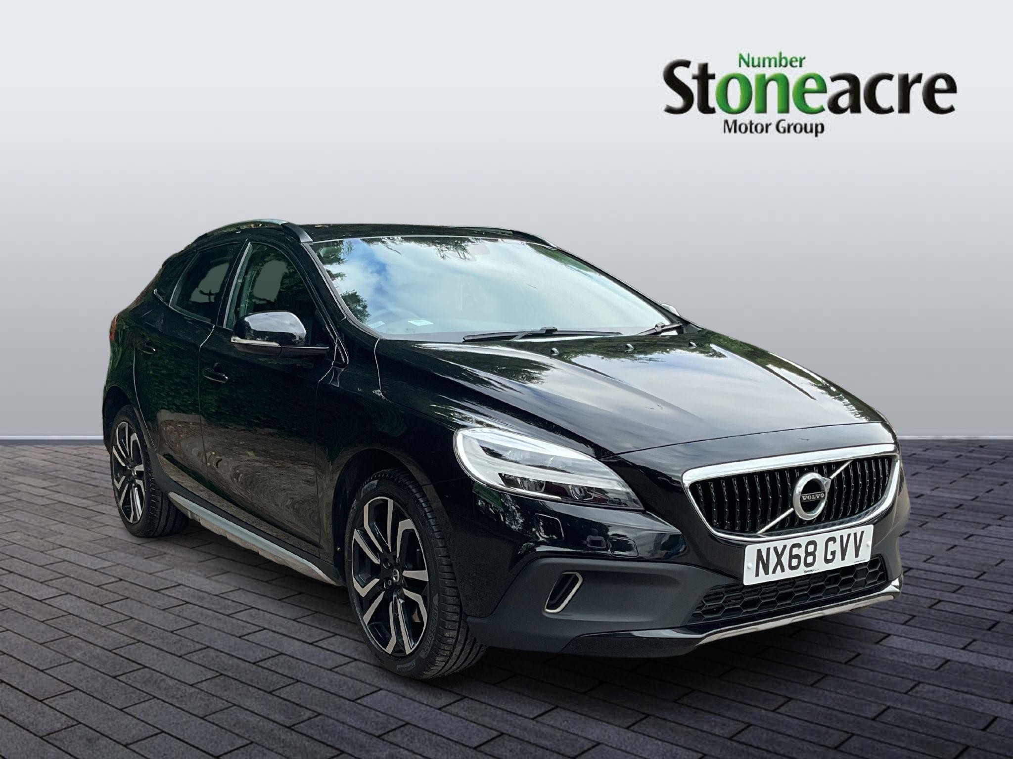 Main listing image - Volvo V40 Cross Country