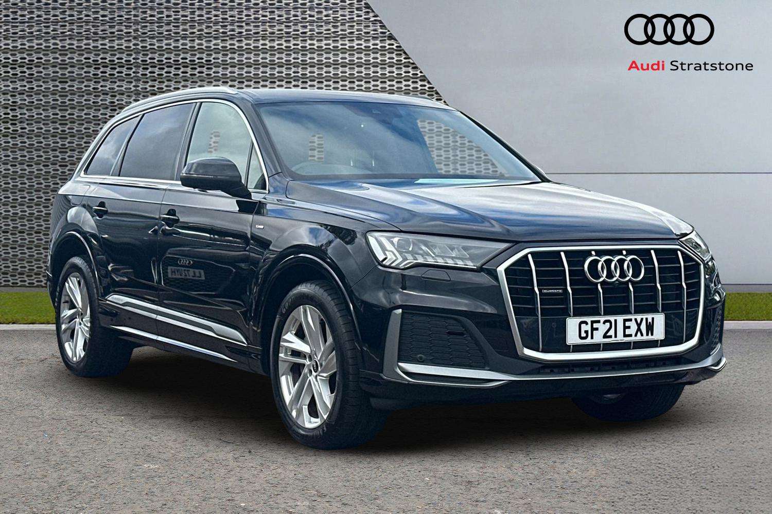 Main listing image - Audi Q7