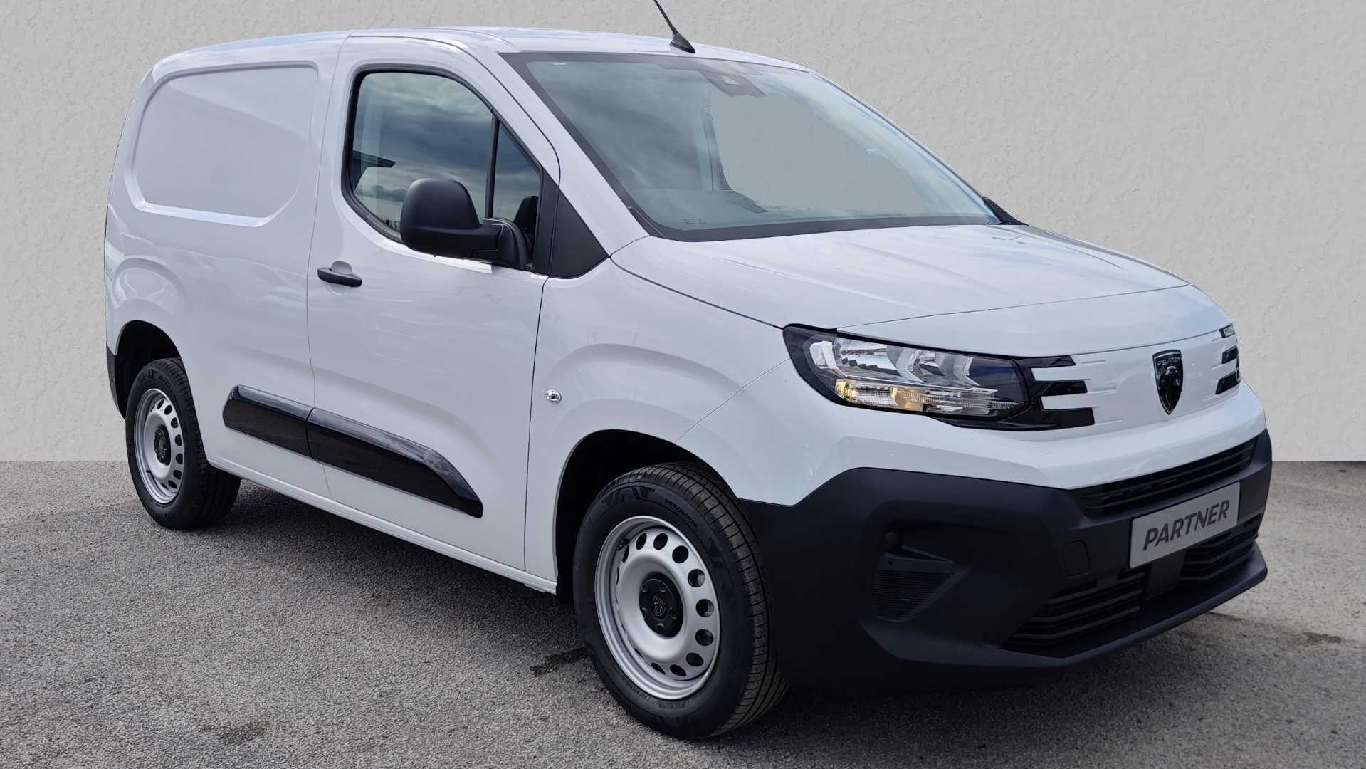 Main listing image - Vauxhall Vivaro