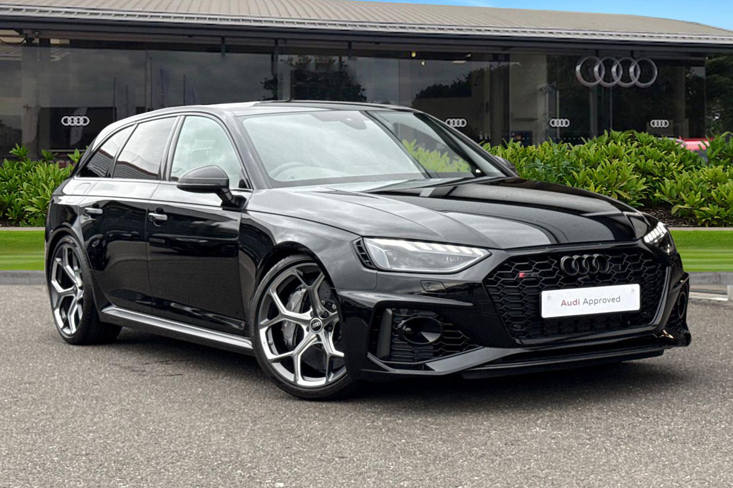 Main listing image - Audi RS4