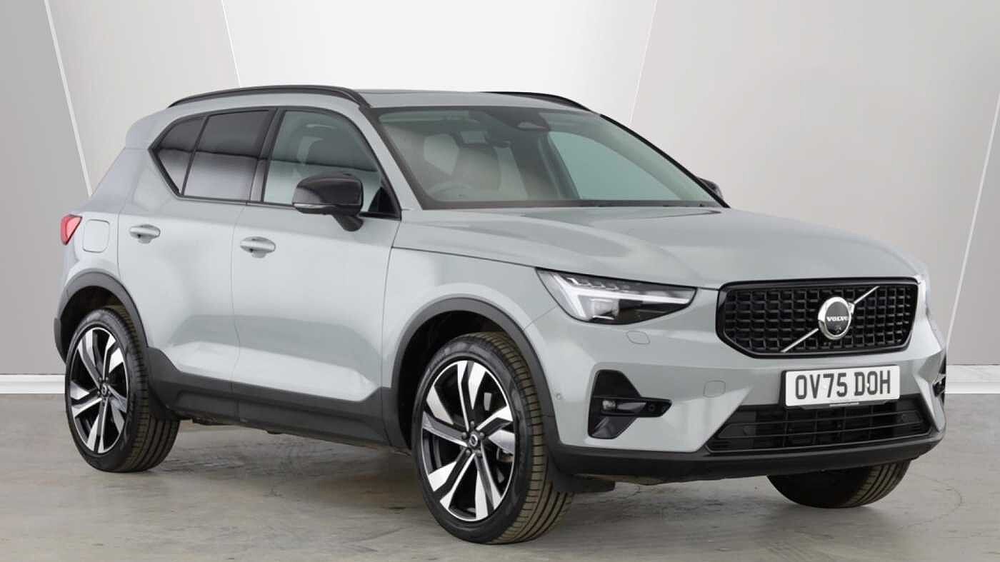 Main listing image - Volvo XC40