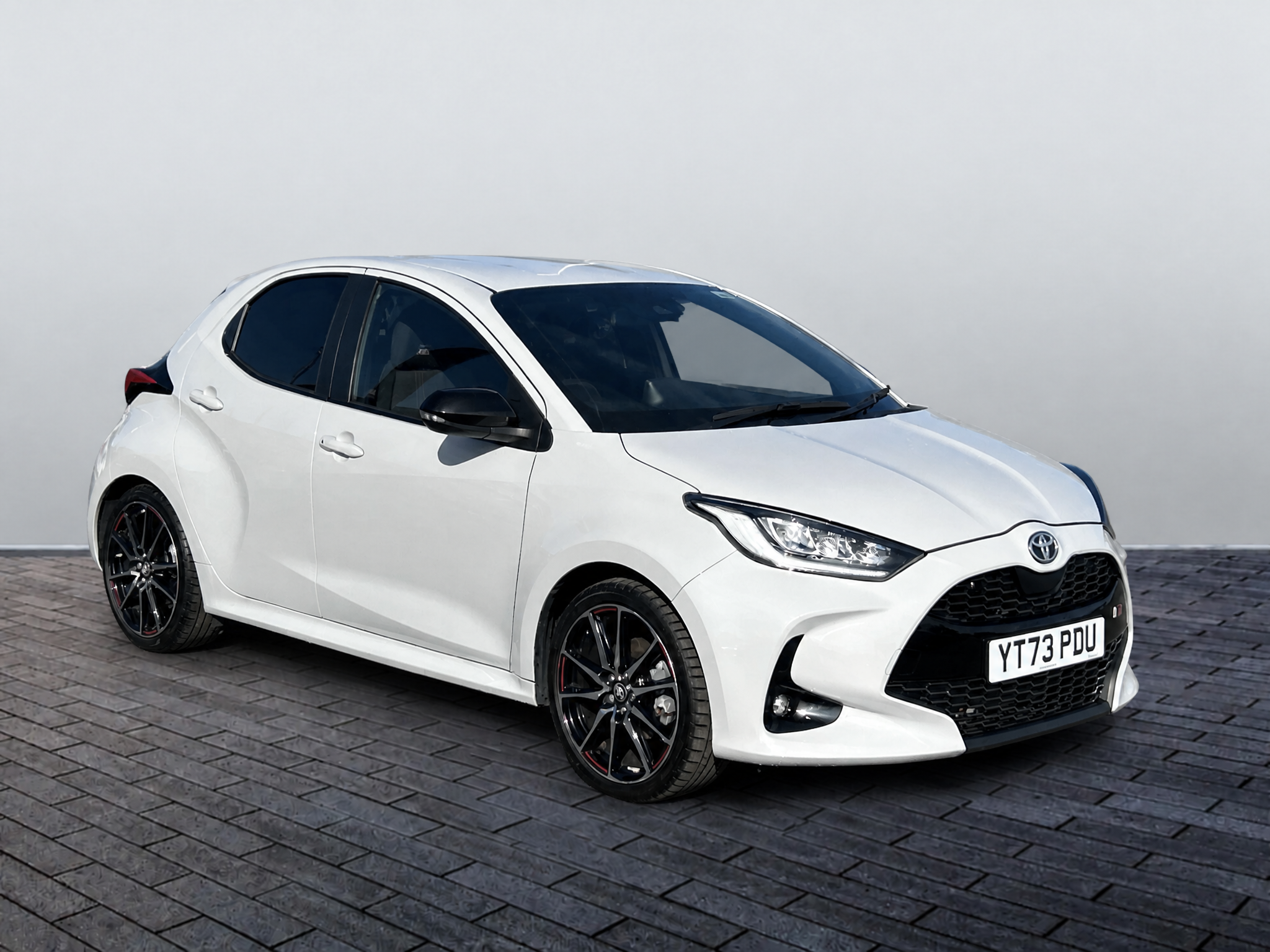 Main listing image - Toyota Yaris