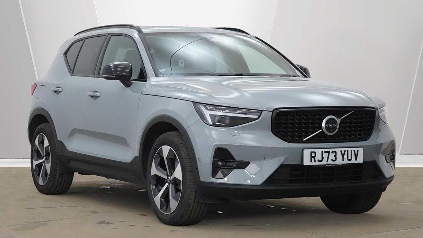 Main listing image - Volvo XC40