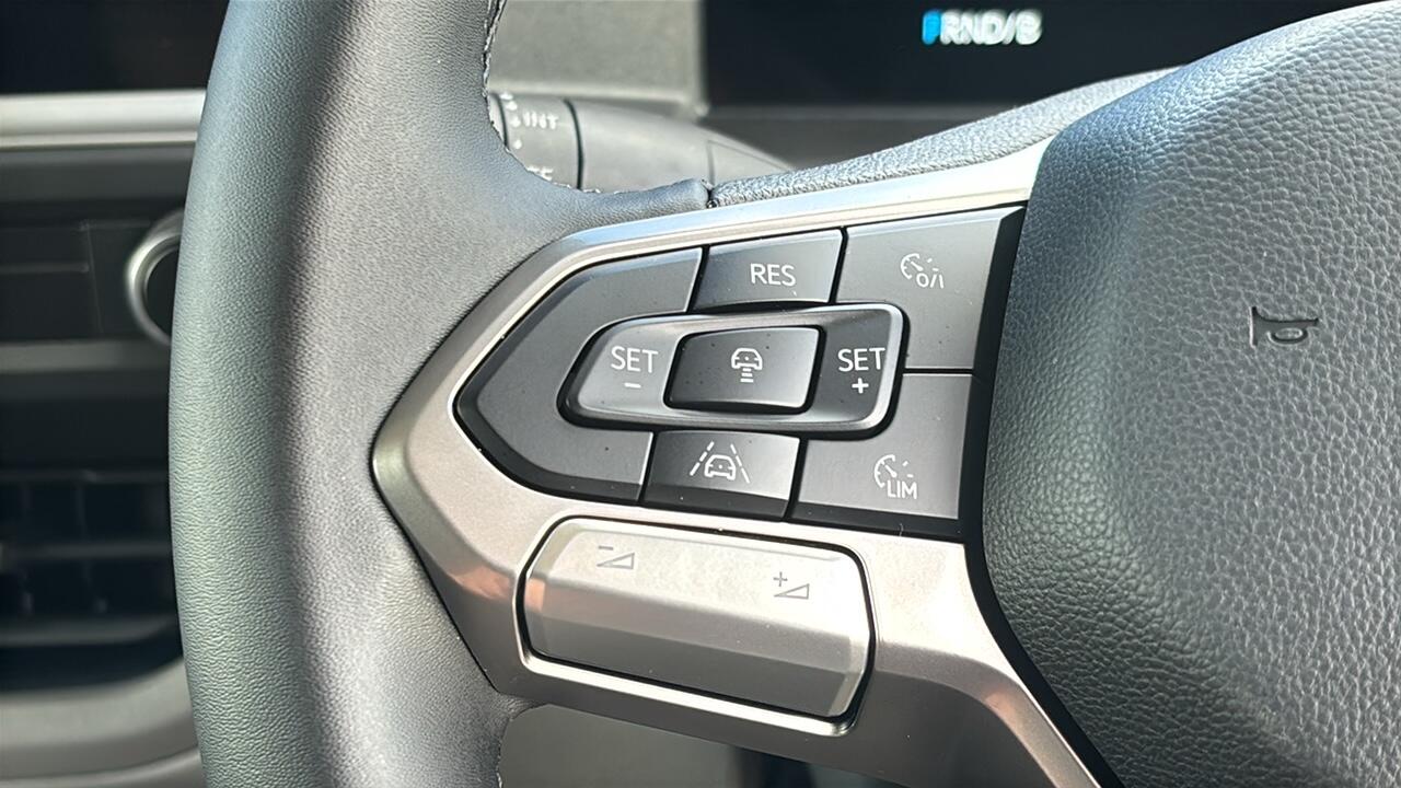 Main listing image - Volkswagen Transporter
