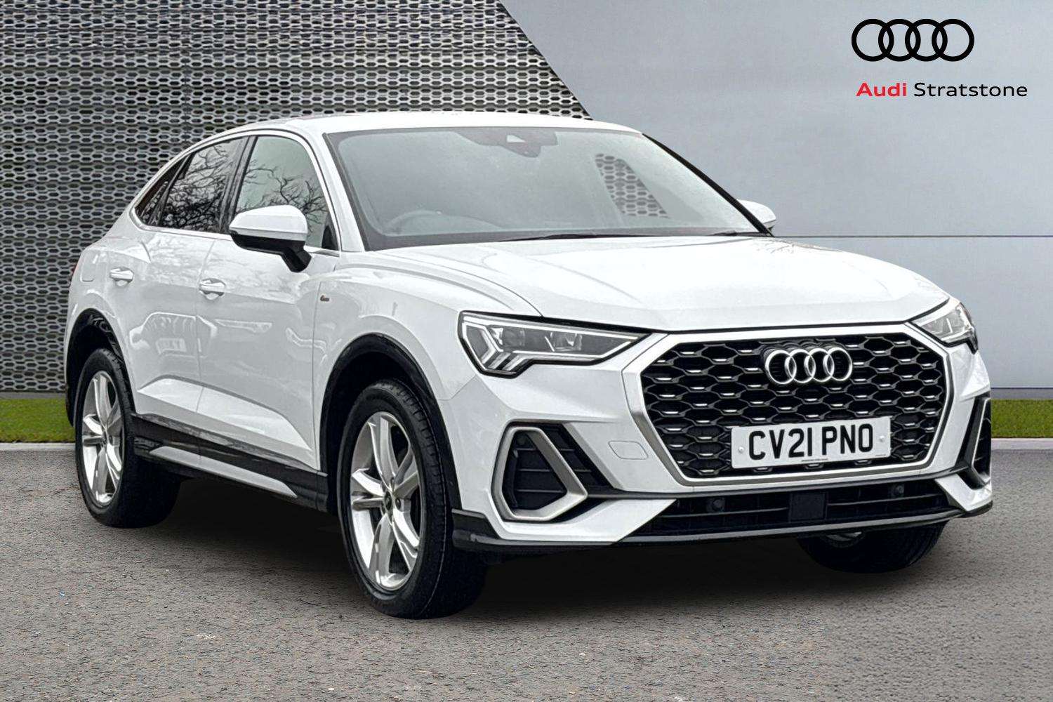 Main listing image - Audi Q3