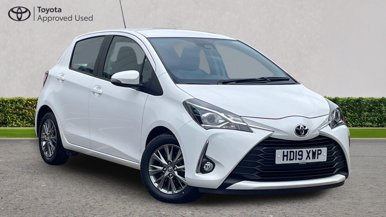 Main listing image - Toyota Yaris
