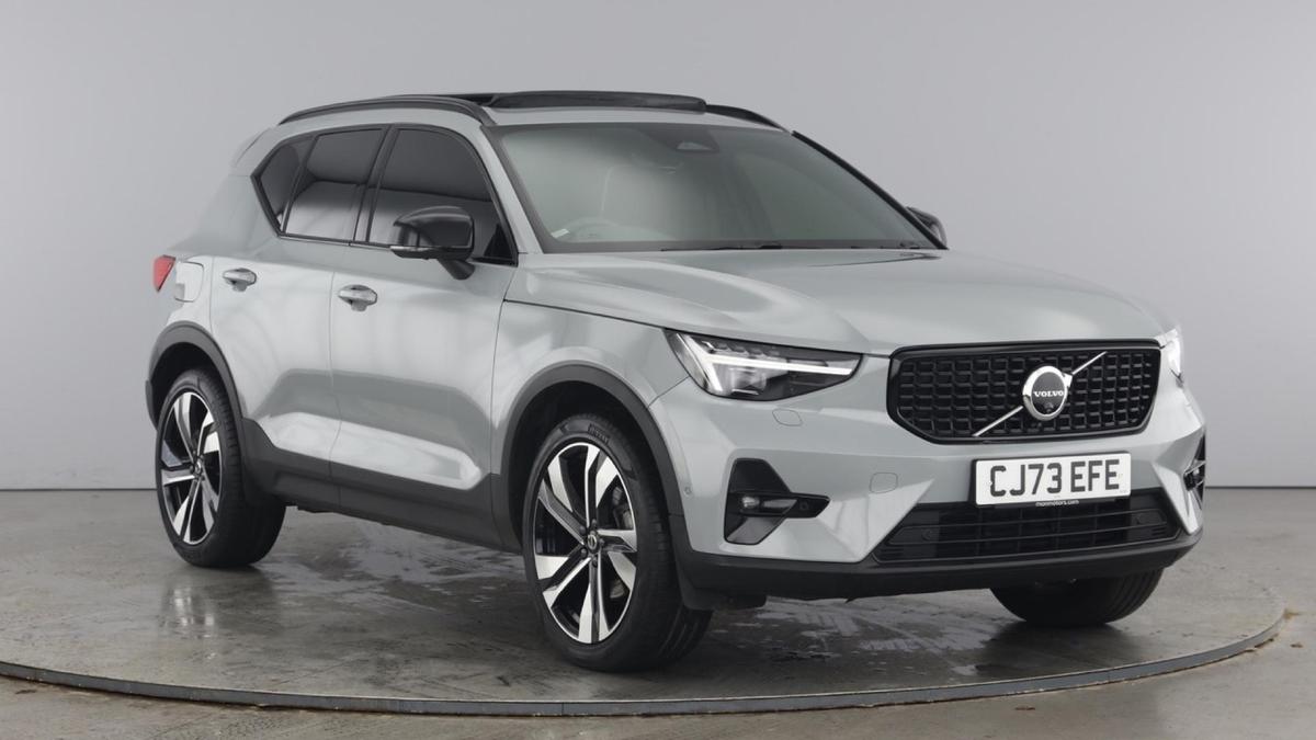 Main listing image - Volvo XC40