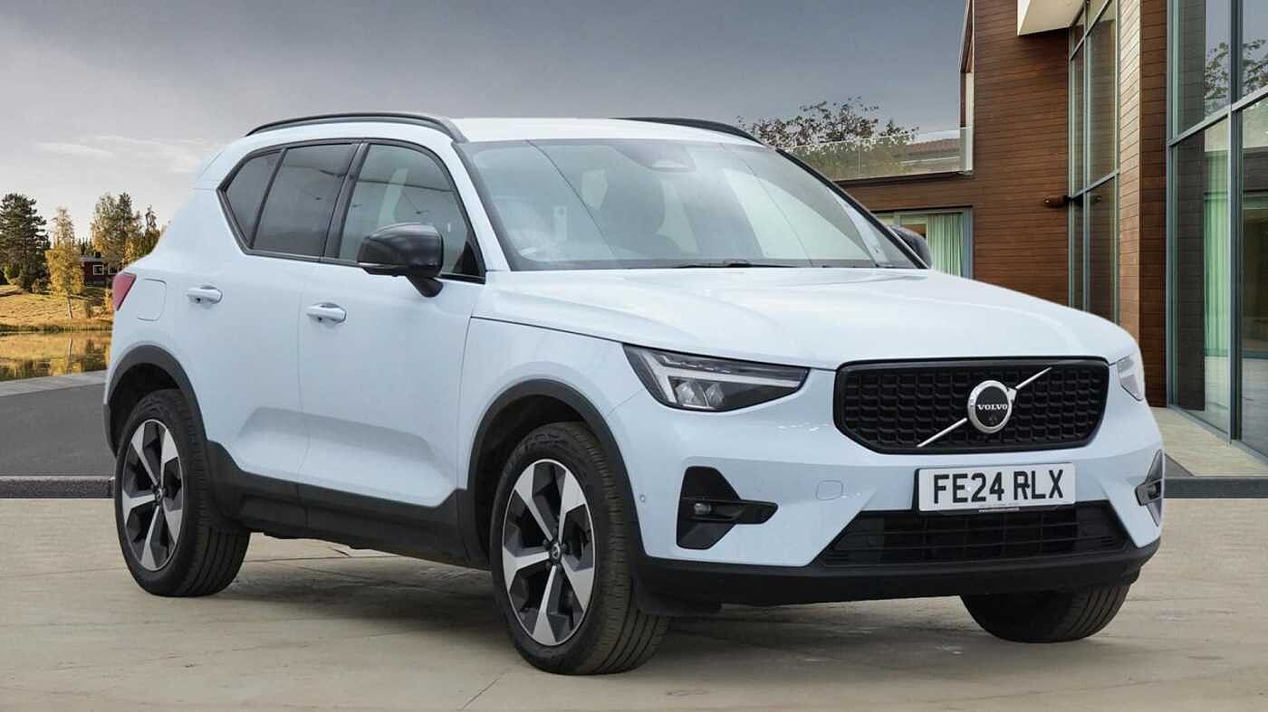 Main listing image - Volvo XC40