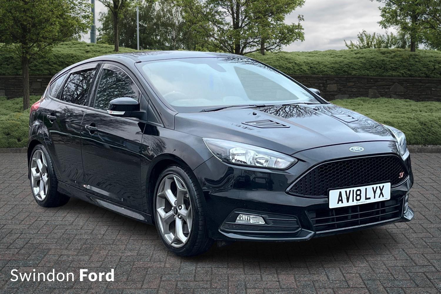 Main listing image - Ford Focus ST