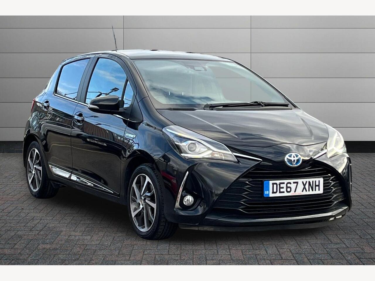 Main listing image - Toyota Yaris