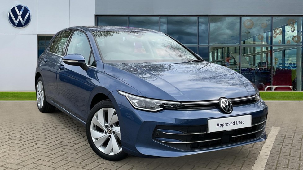 Main listing image - Volkswagen Golf