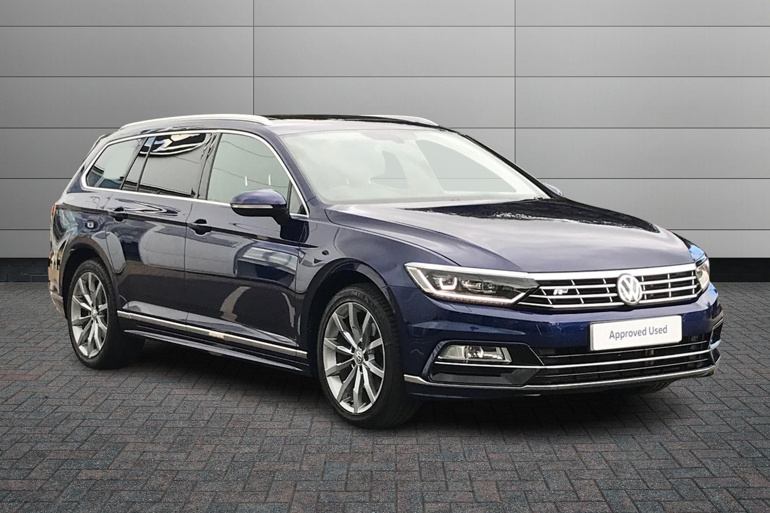 Main listing image - Volkswagen Passat Estate