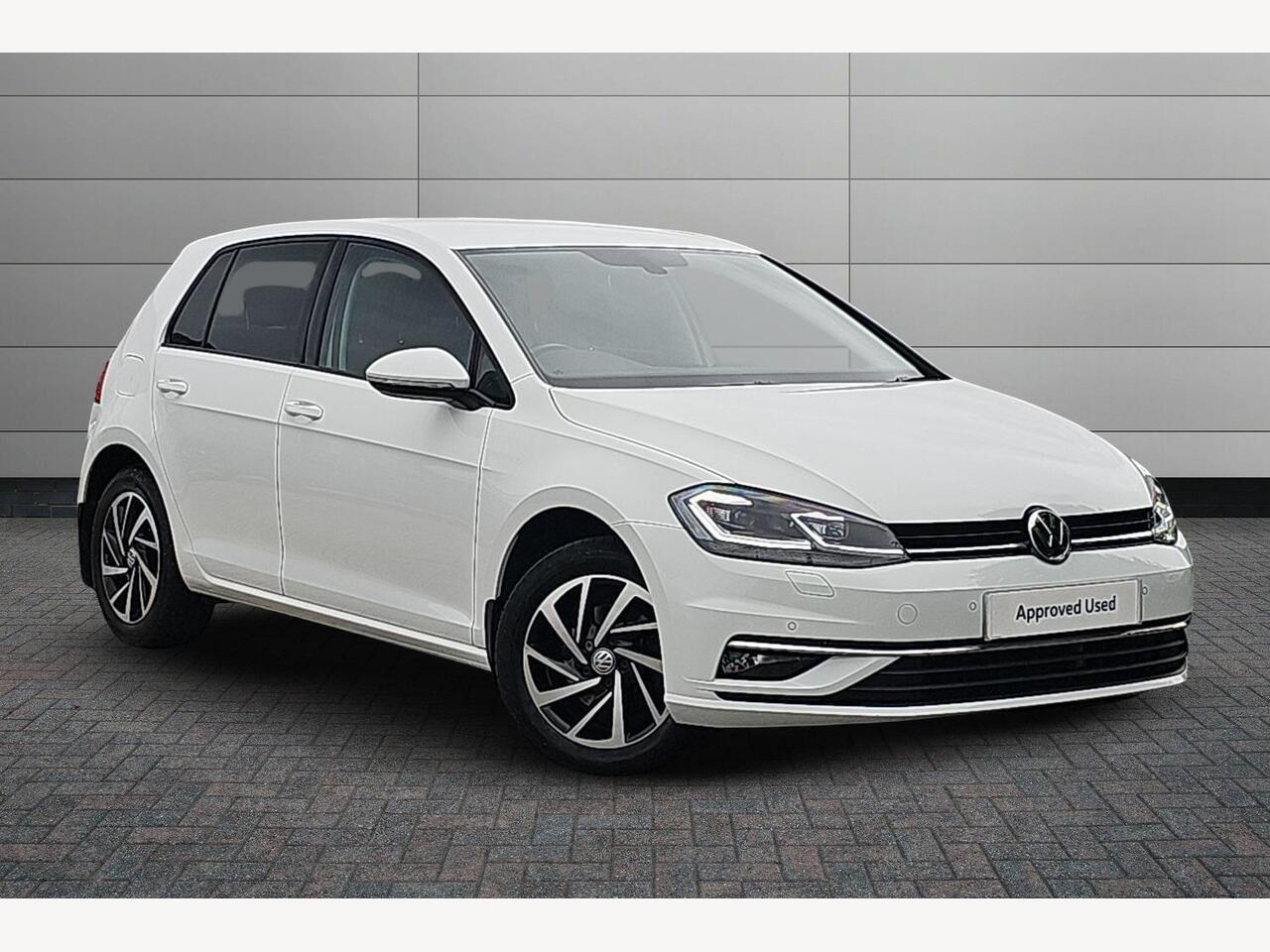 Main listing image - Volkswagen Golf