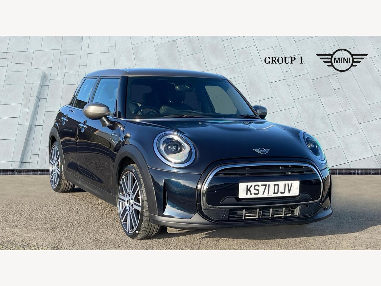 Main listing image - MINI Hatchback 5dr
